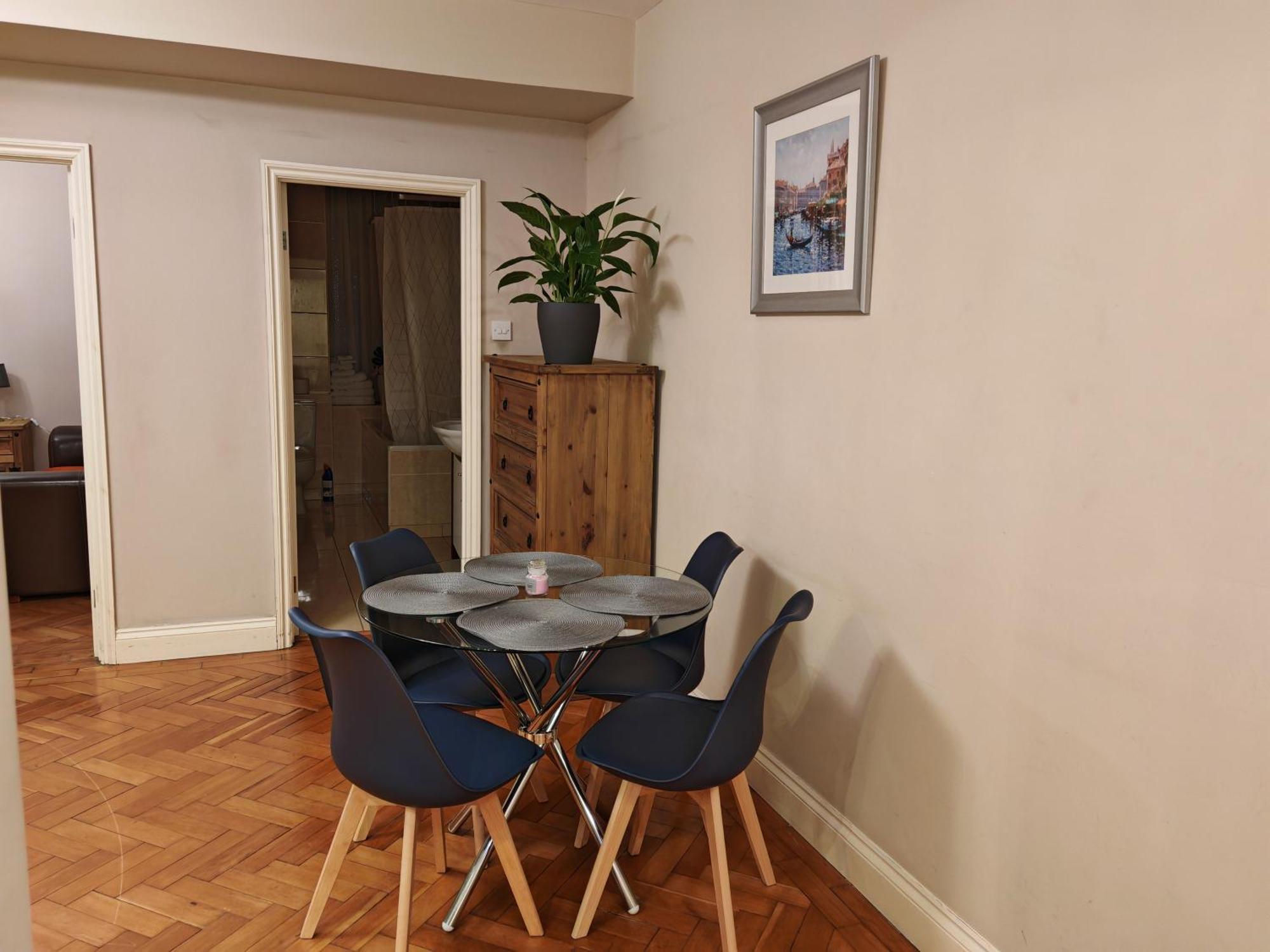 Queensway One Bedroom * Londen